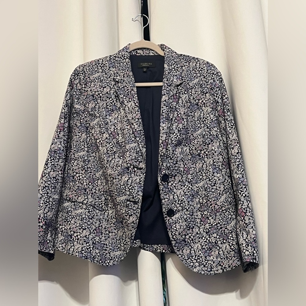 Talbots 14WP Spring weight jacket. Black with cream, blue and pink.